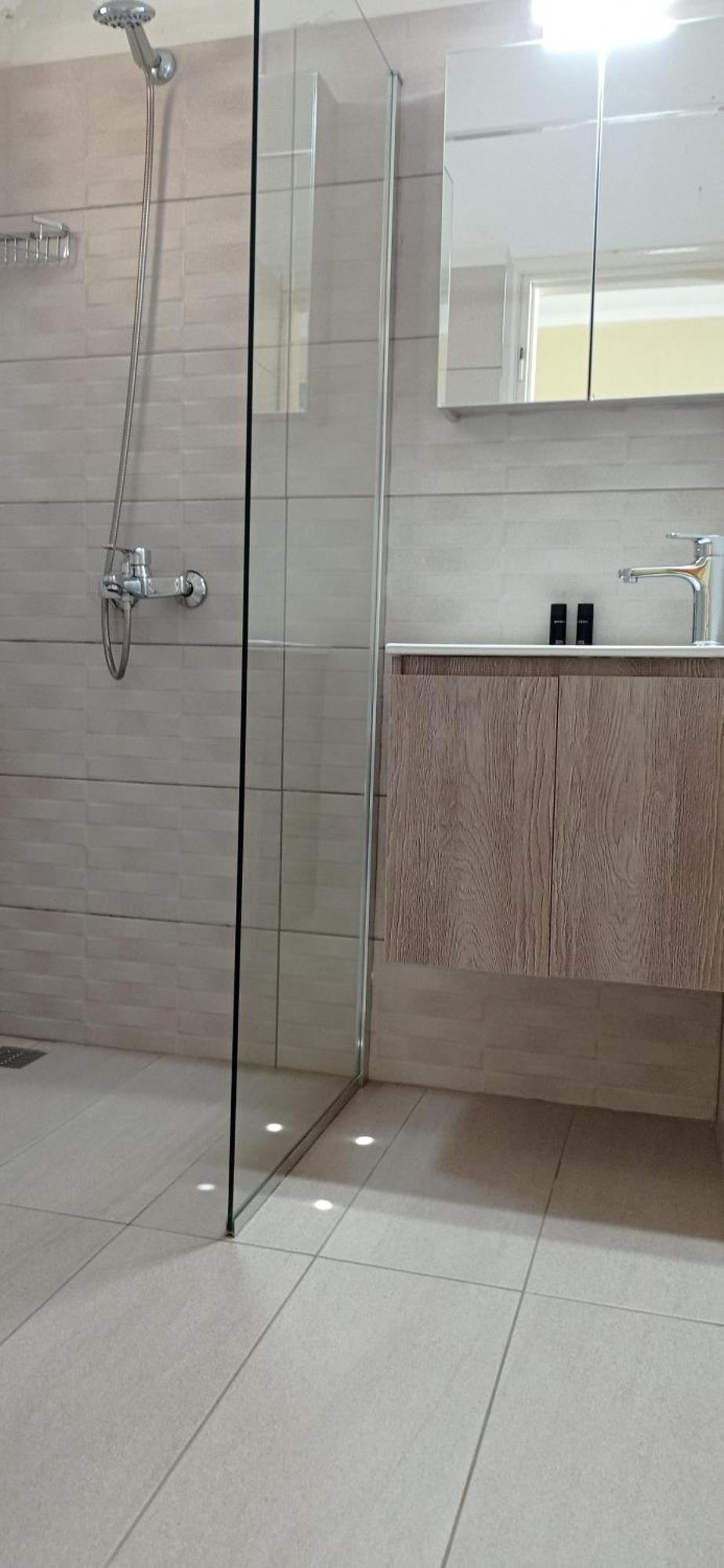 Aristotelis Apartments Frikes Bagian luar foto