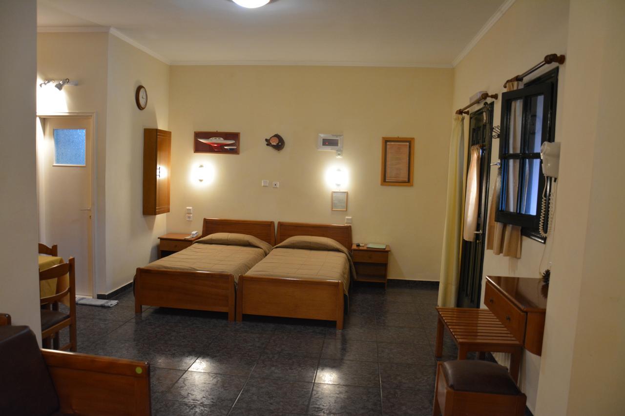 Aristotelis Apartments Frikes Bagian luar foto