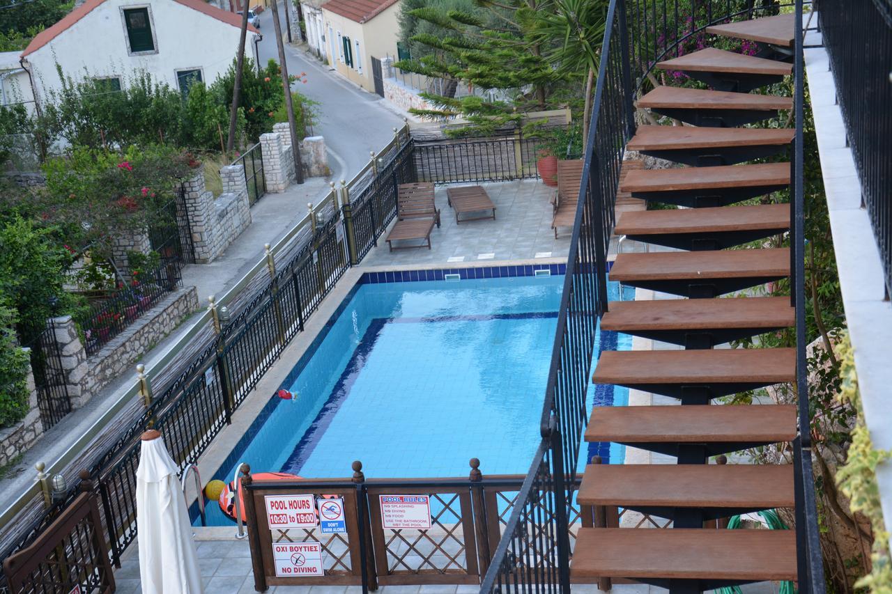 Aristotelis Apartments Frikes Bagian luar foto