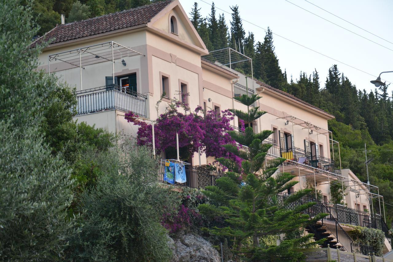 Aristotelis Apartments Frikes Bagian luar foto